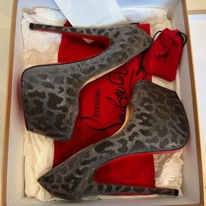 Brand new Christian Louboutin ‘Daffodil Leopard 160’ size 36.5